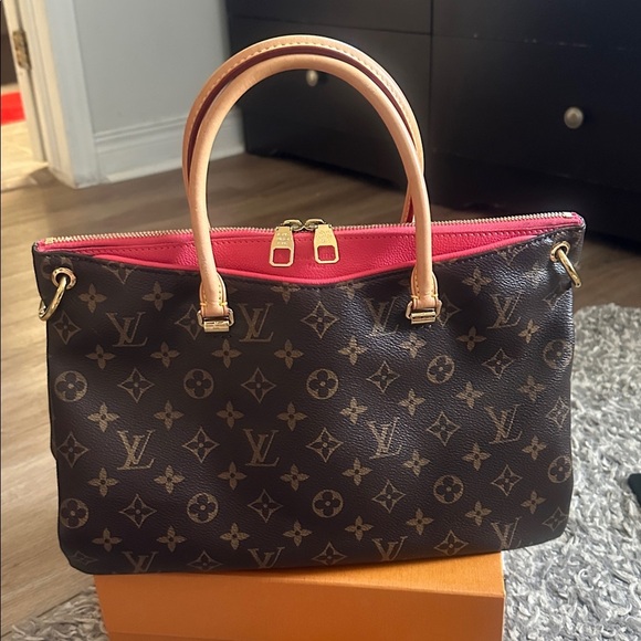 Louis Vuitton Pre-Owned
2016 Monogram Pallas MM satchel - Picture 4 of 16